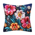 Detailaufnahme der 3D-Blumenstickerei auf dunkelblauem Kissenbezug mit bunten Blüten - Dunkelblauer Hintergrund farbige Blumen (25) / 45x45 cm