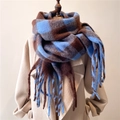 Sciarpa invernale in finto cashmere con motivo a quadri blu e marroni e frange - Blu-Marrone / 【caratteristiche Del Prodotto】questa È Una Sciarpa 【spessa】con Un 【motivo A Quadri Grandi Blu-marrone】e 【dettagli Con Nappe】.