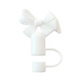 Détail macro du capuchon de paille blanc en silicone en forme de nœud pour 10mm tasses - Blanc Cassé
