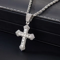 Pendentif croix en zircon argenté avec une chaîne torsadée classique en argent - Collier Croix Iced Out Argent