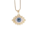Vue macro du pendentif œil maléfique en or 18 carats avec émail bleu et bordure perlée - Style Mauvais Oeil Rond Perlé (11#)