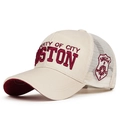 Berretto da baseball beige e bordeaux con ricamo Boston e rete posteriore traspirante - Regolabile / Beige