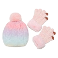 Dettaglio del cappello in maglia sfumata con pompon e guanti per schermi touch - Rosa