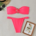 Conjunto de bikini bandeau rosa con hebilla dorada y braga de corte alto - S / Rosa Rojo
