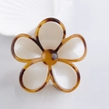 Elegant amber tortoiseshell and cream white floral hair claw clip for women - Creamy White with Amber Leopard Edge (D6-5-5)