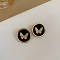 Vintage-Ohrringe in Schwarz und Gold mit filigranem goldenem Schmetterlings-Design - Silbernadel Schmetterling Kreis Ohrstecker