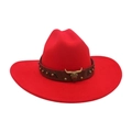 Cappello da cowboy rosso con fascia marrone ed emblema a teschio di toro in feltro di lana - Rosso