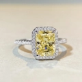 Luxuriöser S925 Sterlingsilber Ring mit gelbem Zirkonia im Radiant-Schliff und Halo-Design - US 5 / Gelb