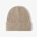 Dicke Rippstrickmütze in Haferflockenfarbe für winterliche Wärme und Outdoor-Stil - Khaki