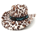 Détail du chapeau de cowboy léopard avec bande en cuir brodée et insigne métallique - M(56-58cm) / Dessus Plat Beige