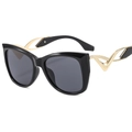 Schicke Schmetterling Katzenaugen Sonnenbrille in Schwarz mit goldenen Bügeln - Schwarz Gold Rahmen Grau Gläser