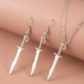 Set collana e orecchini a pugnale in argento con ciondoli tattici in stile punk rock - Set di Collana e Orecchini Pugnale Tattico d'Argento (DZ-162)