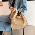 Bolso tote de paja para verano con ribete de piel sintética beige y textura de malla tejida - Caqui