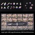 Set de 21 rejillas diamantes de imitación AB para uñas con formas y bolígrafo - AB Irisado (1400 Grande, 5040 Pequeño)