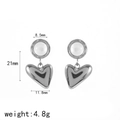 Dimensioni dettagliate degli orecchini a cuore argento con lunghezza 21mm e peso 4,8g - Stile Pendente a Cuore di Perla Argentato (TE60257-S)