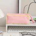 Astuccio in tela bicolore rosa e giallo con cerniere rotonde e cinturino da polso - Contrasto Rosa e Giallo