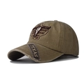 Detailansicht der Texas-Stierkopf-Stickerei und der verwaschenen Baumwoll-Baseballkappe - Verstellbar / Khaki mit Stierkopf