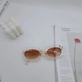 Retro square sunglasses with transparent frames and brown gradient lenses for women - Light Tea