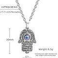 Hamsa Hand Kette in Silber mit blauem Auge und gravierten Segenswünschen aus Edelstahl - Edelstahl / Silber