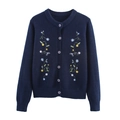 Gilet en maille bleu marine à col rond avec broderies florales sur tissu doux - S / Bleu Marine