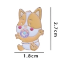Cartoon Corgi Baby Emaille-Anstecknadel in Gelb und Weiß, Größe 2,7cm x 1,8cm, Goldrand - Schnuller Hund / Ohne Karte