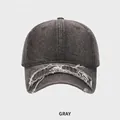 Berretto da baseball in denim grigio scuro lavato con bordi sfilacciati e dettagli usurati - M(54-58cm) / Grigio