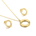 Conjunto de joyas doradas geométricas con pendientes redondos huecos y textura plisada - Estilo Redondo Ondulado Dorado (KS139354-KLX)