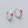 S925 sterling zilveren oorringen met levendige rode emaille hartjes in zilver - Witgoud (Rood Email)