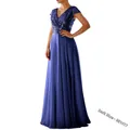 Dettaglio dell'abito da sera blu scuro con scollo a V, paillettes e gonna in chiffon - Blu scuro