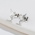 Dettaglio di orecchini a lobo fenice minimalisti argento con design traforato placcato 18K - Fenice Colore Acciaio