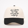 Dettaglio ricamo Save Santa the trip su cappellino da baseball bicolore in tela - Taglia unica / Crema/Nero