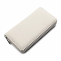Off-white long leather wallet with lychee pattern and silver zipper closure - 20x2.5x10cm / Off-white