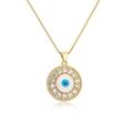 Detailansicht des goldenen Evil-Eye-Anhängers mit blauem Emaille und Zirkonia - Sternenstrahlen Böser Blick
