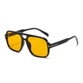 Retro-Sonnenbrille mit schwarzem Rahmen, gelben Gläsern und goldenen T-Metall-Details - Schwarzer Rahmen Orangefarbene Tee-Gläser
