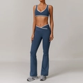 Blauwe yogaset met gekruiste hoge taille, flare broek en witte contrast biesjes - 8843 Bh + 8843 Flarebroek - Badge Blue / S