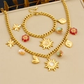 Set gioielli vintage placcato oro con ciondoli a sole, stelle e perle acriliche colorate - Set Collana e Bracciale (N3650 B1809)