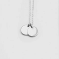 Collar minimalista de acero inoxidable con dos colgantes de disco pulido plateado - Estilo de Doble Disco (YX30641) / Color Acero