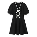 Mini vestido negro de manga corta con bordes en contraste y lazos blancos - XS / Negro