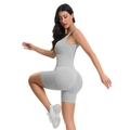 Body da yoga grigio senza cuciture con trama a coste e design push up glutei - XS / Grigio chiaro