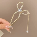Épingle à cheveux papillon dorée avec perles et glands vue détaillée à la main - Noeud Simple (54#) / Or