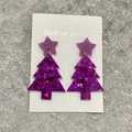Nahaufnahme lila Glitzer Acryl Weihnachtsbaum Ohrringe mit Stern Stecker Details - Lila Glitzer Weihnachtsbaum