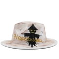 Chapeau d'Halloween en feutre blanc avec motif d'épouvantail et texte doré - M (56-58cm) / Épouvantail