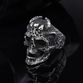 Vintage roestvrijstalen schedelring in gothic rockstijl met een retro zilveren afwerking - Amerikaanse maat 14 / Retro Zilvergrijs Zwart (Gezwart Gepolijst 25108)