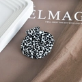 Macro shot of shell-shaped acetate hair claw featuring black and white spotted patterns - 4# Black White Spotted