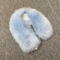 Flauschiger hellblauer Kunstpelz-Kragen mit Metallschnalle für Damen im Winter - Himmelblau