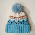 Gorro de punto de invierno con pompón y patrón nórdico con dobladillo acanalado azul y beige - Talla única / Azul