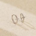 Minimalistische S925 Sterling Silber Creolen mit weißen Zirkon-Kleeblatt-Anhängern - 925er Silber / Weißgold