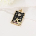 Colgante de tarot dorado con esmalte negro, diseño de mujer estrella y gemas de colores - H-6779 Estrella Negra / Grande