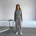 Grauer Vintage-Trainingsanzug für Damen mit Kapuzenjacke und weiter Sporthose - S / Grau
