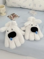 Dettaglio guanti in peluche bianco cane Westie con morbida ecopelliccia e orecchie 3D - Guanti a 5 dita / Bianco